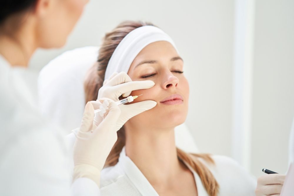 Botox vs Fillers: Which Is Better for Contouring?